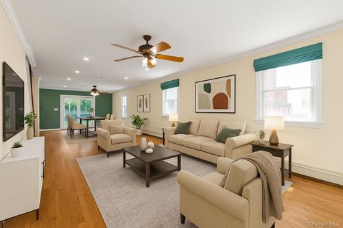 1679 Wales Pl, Baldwin, NY, 11510-1751 | Card Image