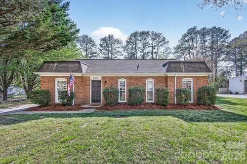 6576 Stoney Ridge Rd, Matthews, NC, 28104-3414 | Card Image