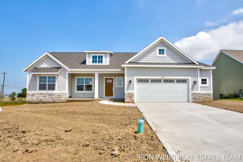 2-9573 Fields Dr, Zeeland, MI, 49464-8947 | Card Image