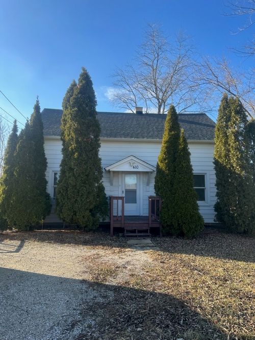 410 Ivanhoe Rd, Grayslake, IL, 60030-9749 | Card Image