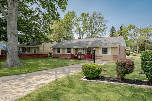 34779 Beach Park Ave, Eastlake, OH, 44095-2441 | Card Image