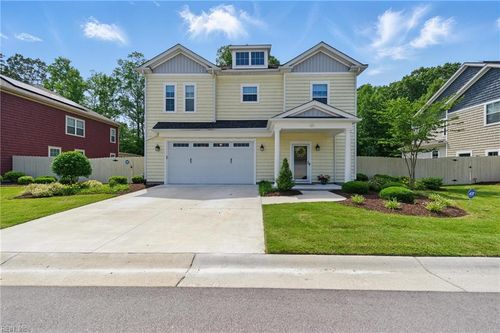 605 Middleton Way, Chesapeake, VA, 23322-4455 | Card Image