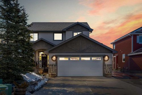 45 Hanson Hollow Ne, Langdon, AB, T0J1X1 | Card Image