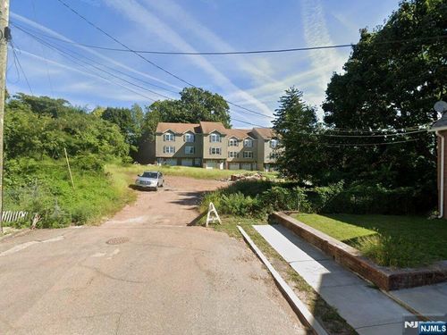 68 Newton Pl, Irvington, NJ, 07111-1408 | Card Image