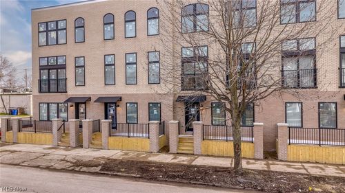 4705 Bridge Ave, Cleveland, OH, 44102-3423 | Card Image