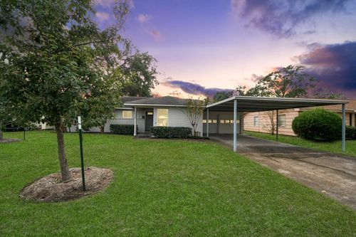 9535 Vogue Ln, Houston, TX, 77080-5327 | Card Image