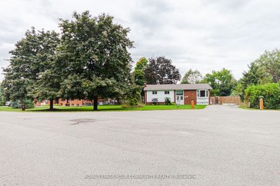 3 Lawndale Crt, House other with 3 bedrooms, 2 bathrooms and 6 parking in Bradford West Gwillimbury ON | Image 2