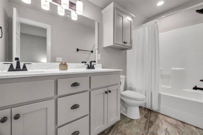 6808 S Chestnut Ave, House other with 4 bedrooms, 3 bathrooms and null parking in Broken Arrow OK | Image 40