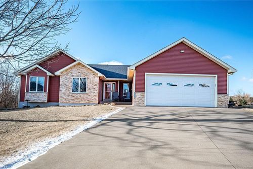 311 Overlook Dr, Ellsworth, WI, 54011-5150 | Card Image