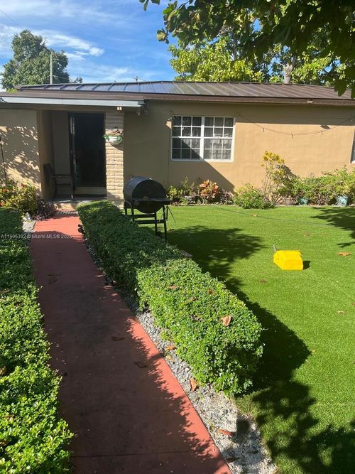 665 Nw 153rd St, Miami, FL, 33169-6214 | Card Image