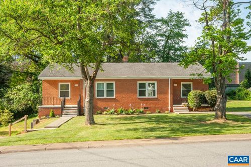 2218 Wayne Ave, Charlottesville, VA, 22901-2714 | Card Image