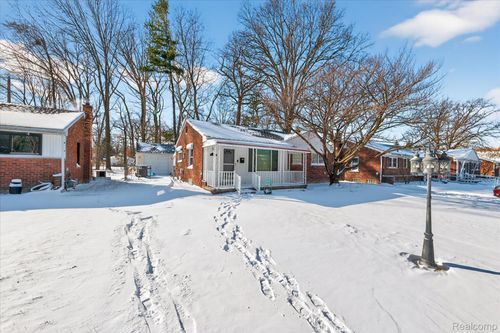 19145 Snow Ave, Dearborn, MI, 48124-4137 | Card Image