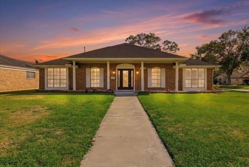 3123 Nashville Ave, Nederland, TX, 77627-6751 | Card Image