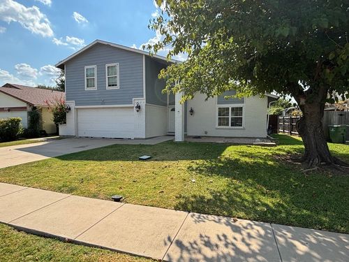 2113 Via Del Norte, Carrollton, TX, 75006-4507 | Card Image