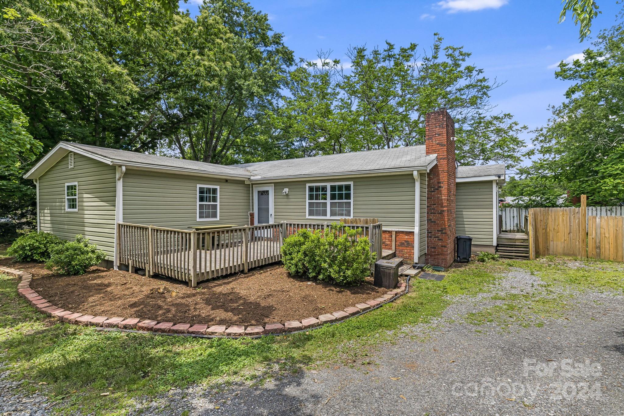 Blue Ridge Rd, Black Mountain, NC 28711