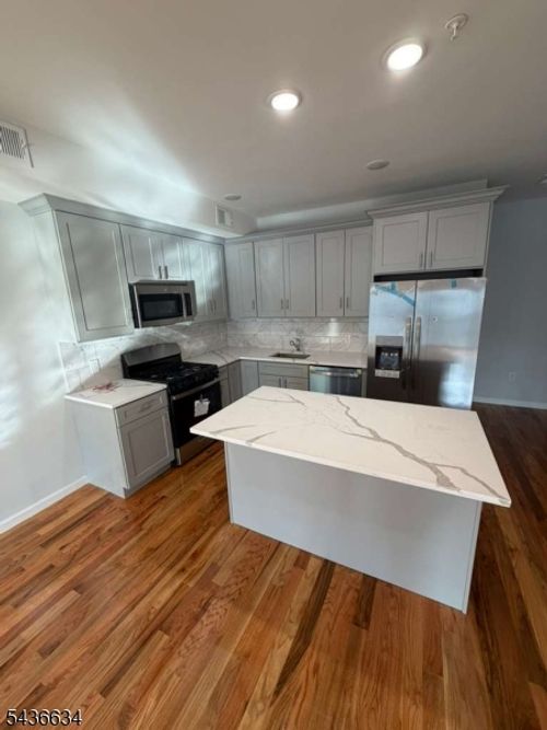 3-148 Dewey St, Newark, NJ, 07112-1359 | Card Image