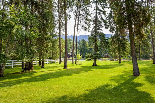 Expansive Yard | Image 31