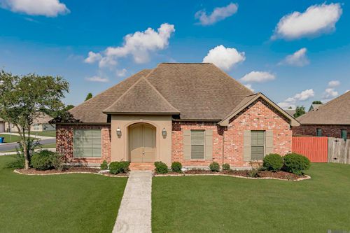 14399 Essen Terrace Dr, Gonzales, LA, 70737-7153 | Card Image