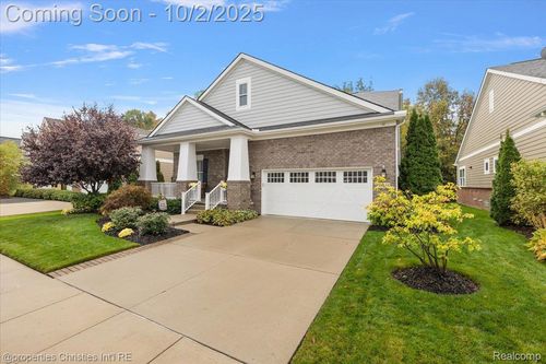 49645 Hancock St, Canton, MI, 48188-5317 | Card Image