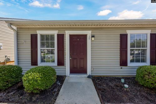 17 Hampton Oaks Pl, Columbia, SC, 29212-3558 | Card Image