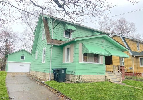 627 Roscoe Ave, Akron, OH, 44306-2130 | Card Image