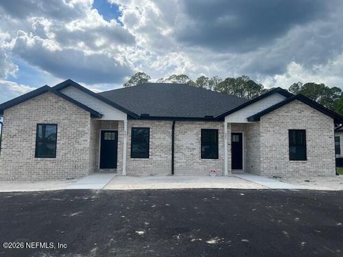 687 S Orange St, Starke, FL, 32091-3841 | Card Image