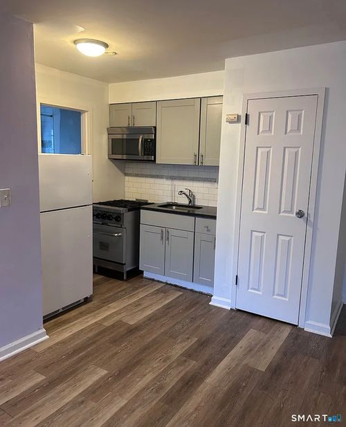 apt-12-80 Taft Ave, Bridgeport, CT, 06606-5558 | Card Image