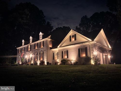 9217 Jeffery Rd, GREAT FALLS, VA, 22066-4118 | Card Image