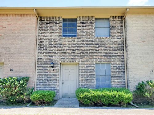 11-laurel-square-townhom-3720 Laurel St, Beaumont, TX, 77707-2227 | Card Image