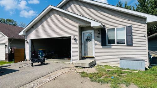 701 Juniper Ln Nw, Montgomery, MN, 56069-4438 | Card Image