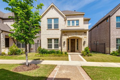 704 Yellow Warbler Way, Arlington, TX, 76005-3302 | Card Image