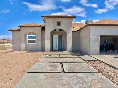 360 Plaza Bonita Way, Clint, TX, 79836-6634 | Card Image