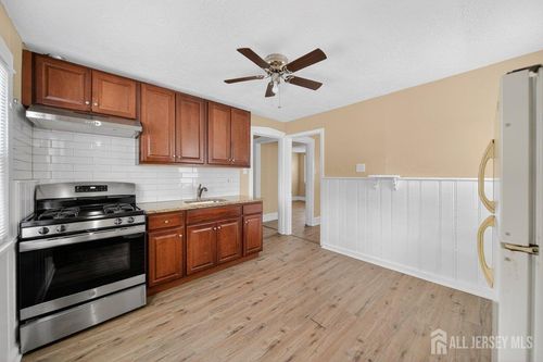 b-1167 Green St, Iselin, NJ, 08830-2011 | Card Image