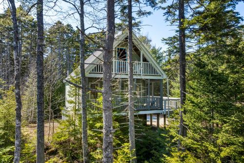 527 Cape Newagen Road, Southport, ME, 04576 | Card Image