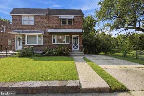 207 S Academy Ave, GLENOLDEN, PA, 19036-1712 | Card Image