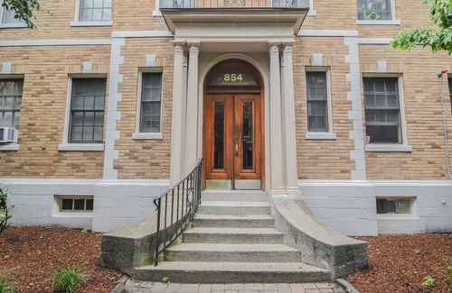 854-8-860 Massachusetts Ave, Cambridge, MA, 02139-3004 | Card Image
