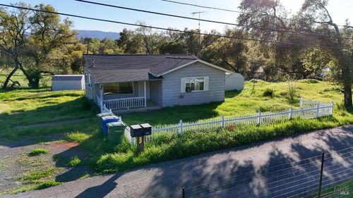 699 Mund Rd, Saint Helena, CA, 94574-9740 | Card Image