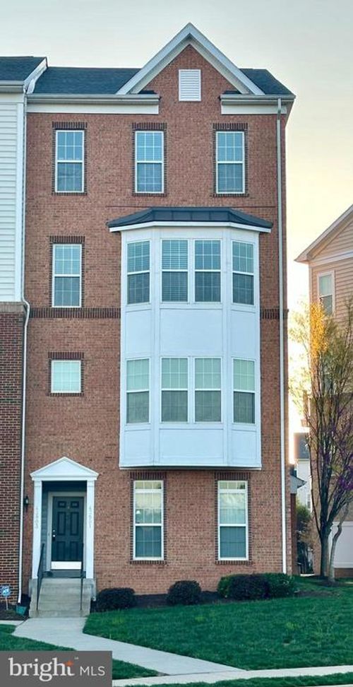 43903 Centergate Dr, ASHBURN, VA, 20148-2415 | Card Image