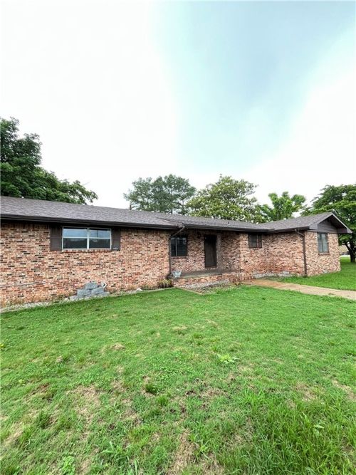 4404 Ne Hudson Rd, Rogers, AR, 72756-9077 | Card Image