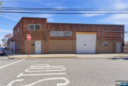 475 Westminster Pl, Lodi, NJ, 07644-1234 | Card Image