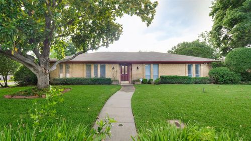 1317 Edgefield Dr, Plano, TX, 75075-7249 | Card Image
