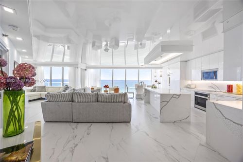 1126-16445 Collins Ave, Sunny Isles Beach, FL, 33160-4555 | Card Image