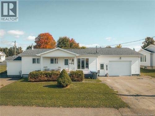 41 Rue St-François, Saint Léonard, NB, E7E2H3 | Card Image