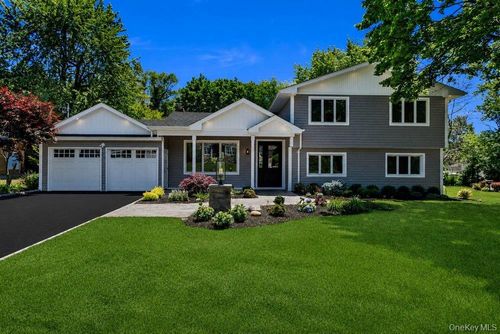 43 Bucknell Dr, Plainview, NY, 11803-1833 | Card Image