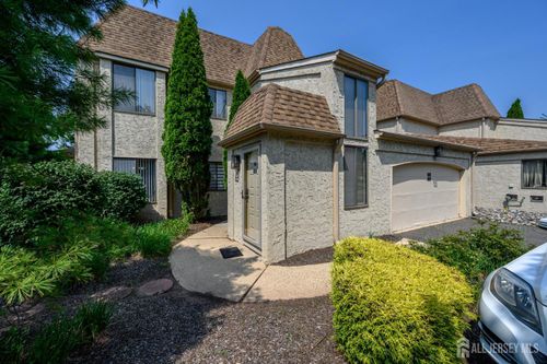 43 Carriage Pl, Edison, NJ, 08820-4015 | Card Image