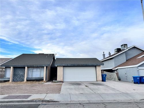 7130 Mountain Moss Dr, Las Vegas, NV, 89147-3811 | Card Image