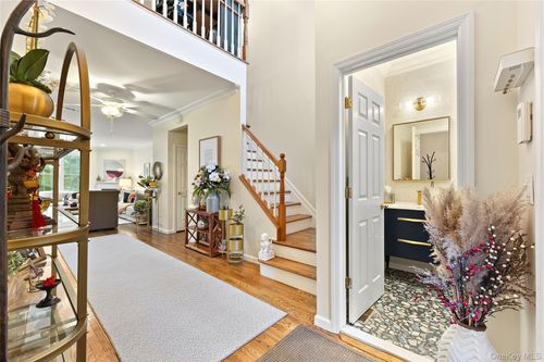 2 Spring Ct, Huntington, NY, 11743-3677 | Card Image