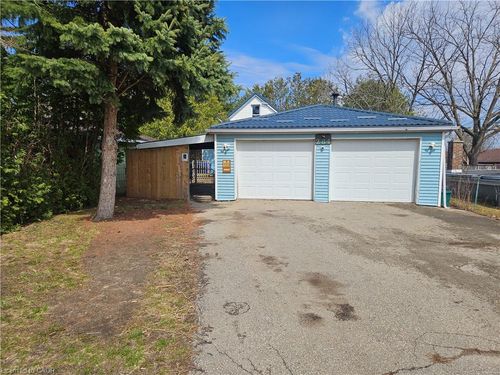 284 Lawrence Ave, Kitchener, ON, N2M1Y4 | Card Image