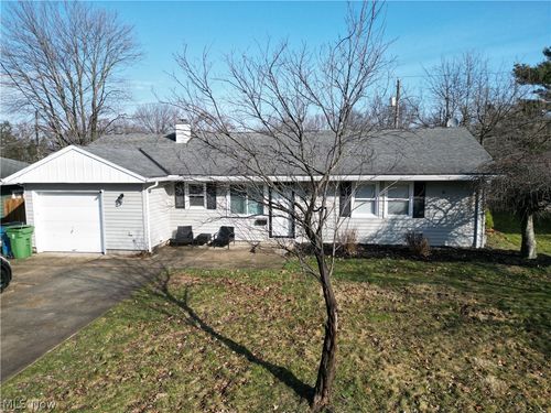 9272 W Ridgewood Dr, Parma, OH, 44130-4113 | Card Image