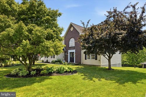 604 Farmingdale Dr, DOUGLASSVILLE, PA, 19518-9246 | Card Image